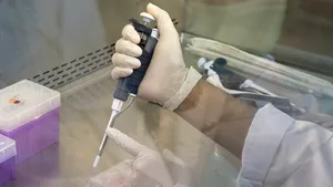 Potenţial tratament COVID-19 la orizont. Doi giganţi farmaceutici, aliaţi în cursa pentru vaccinul anti coronavirus