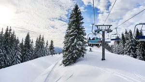 ANPC avertizează: Ce trebuie să verifici înainte să urci pe pârtie ca să nu riști accidente