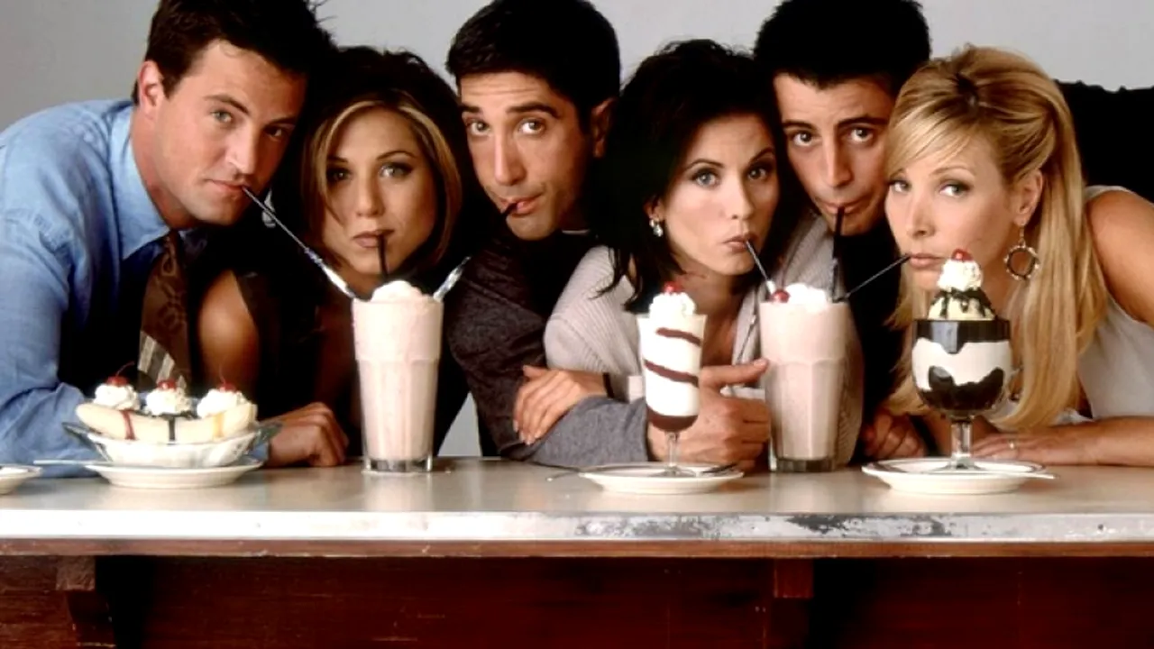 ”Friends/ Prietenii tăi” s-au reunit: Actriţa Courtney Cox şi-a sărbătorit împlinirea vârstei de 55 de ani alături de fostele „colege de apartament” | FOTO