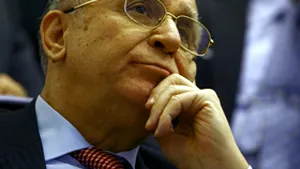 Variantele lui Iliescu: Guvern monocolor PSD sau colaborare cu PNL