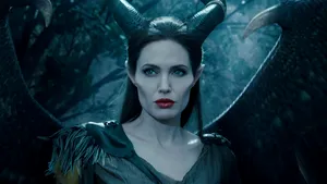 Angelina Jolie şi Elle Fanning s-au reunit pentru 