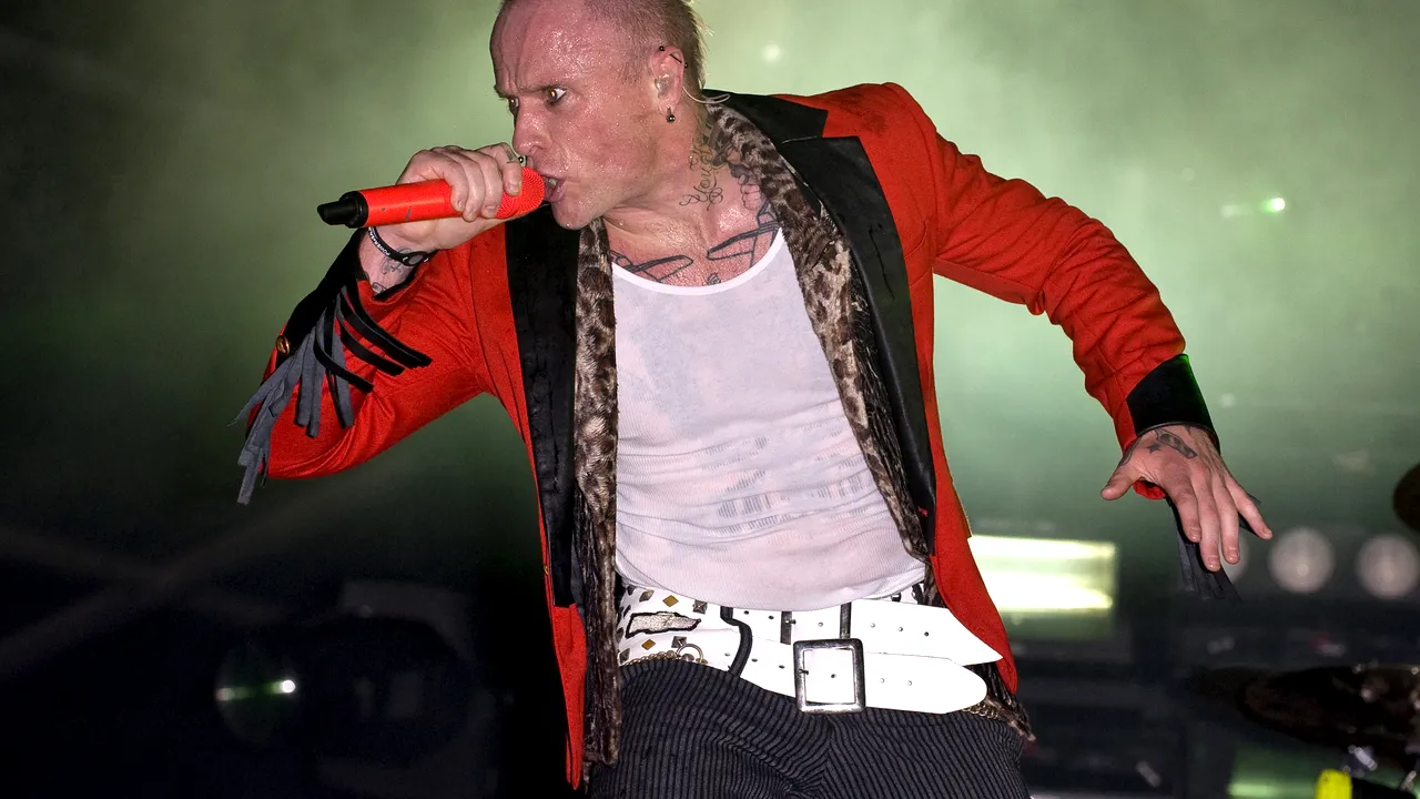 Keith Flint, fostul solist Prodigy, a lăsat în urmă datorii uriaşe. Ce obiecte vor fi scoase la licitaţie pentru a acoperi datoriile artistului