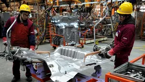 Producătorii auto chinezi mai au nevoie de 10 ani pentru a fi competitivi la nivel mondial