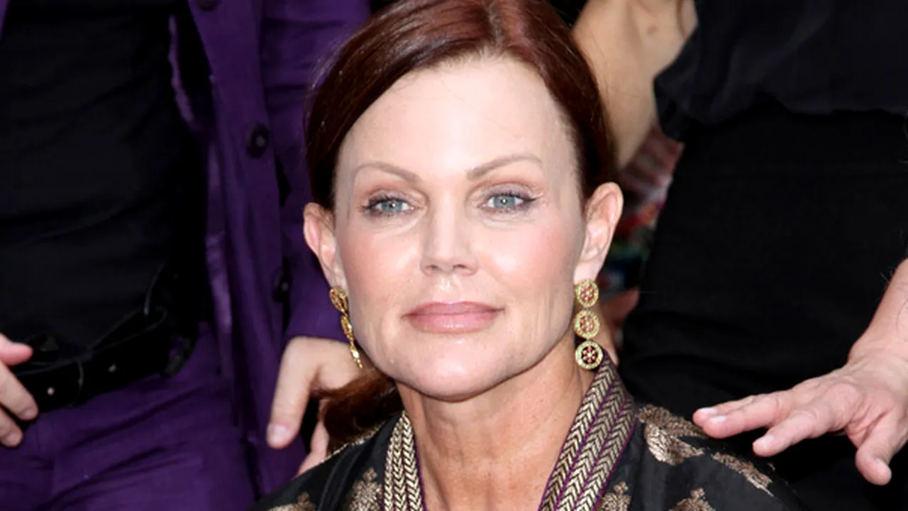 Cântăreaţa Belinda Carlisle va fi operată la ambele şolduri