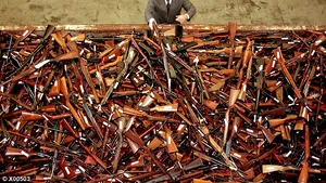 Las Vegas. După cel mai GRAV atac armat din istoria recentă a SUA, Australia vrea să împrumute modelul său privind regimul armelor. Peste 600.000 de arme au fost distruse