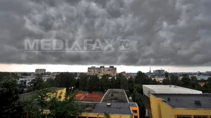Vremea va fi mult mai rece decât ar fi normal pentru această perioadă din an. PROGNOZA METEO pentru miercuri şi joi