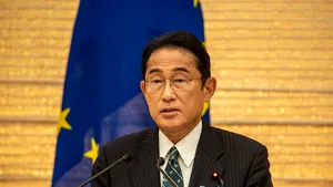 Premierul Japoniei le cere puterilor nucleare să acţioneze 