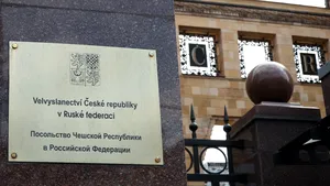 Rusia expulzează 20 de diplomaţi cehi, ca reacţie la o decizie asemănătoare a Cehiei