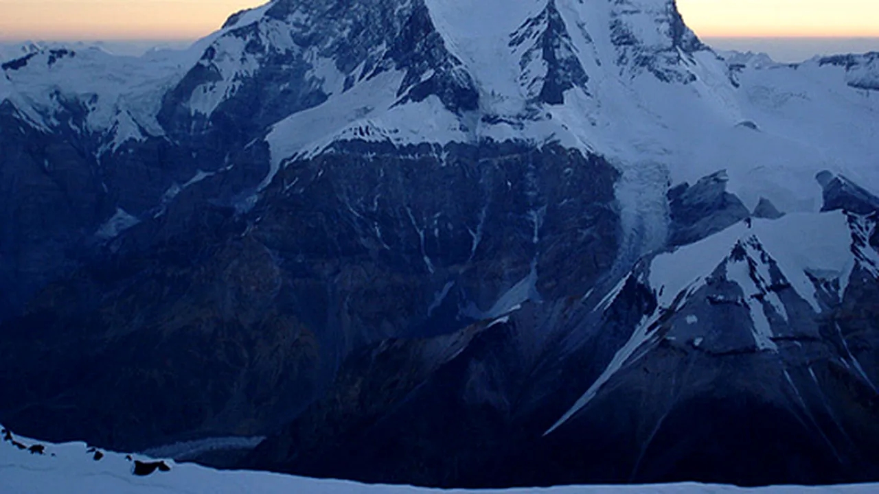 Expediţia românească în Pamir a atins vârful Korzhenevskaya