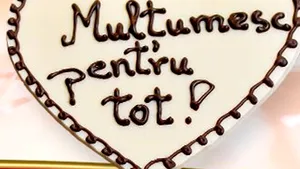 Eveniment surpriză pentru această sâmbătă: Indrăgostiţii pot scrie declaraţii de dragoste pe cea mai mare inimă de ciocolată din ţară