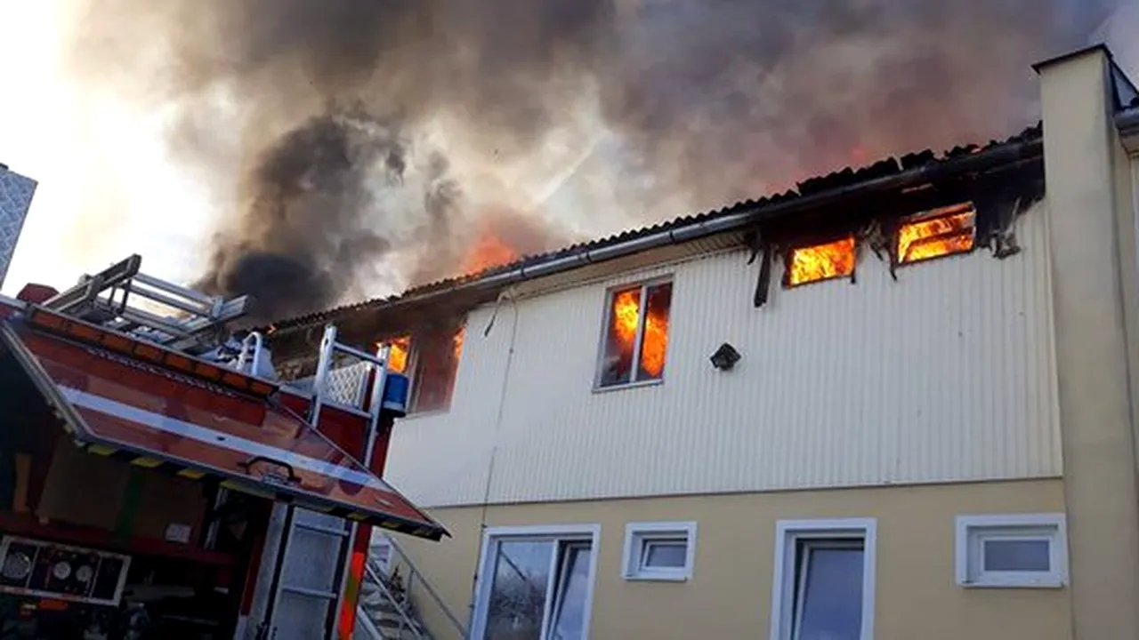 VIDEO Incendiu într-un imobil din Cehia, unde o parte din locatari sunt români: cel puţin 11 răniţi/ Anunţul făcut de MAE