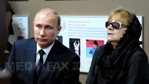 Vladimir Putin s-a plimbat singur pe străzile din Sankt-Petersburg, după înmormântarea antrenorului de judo - VIDEO, FOTO