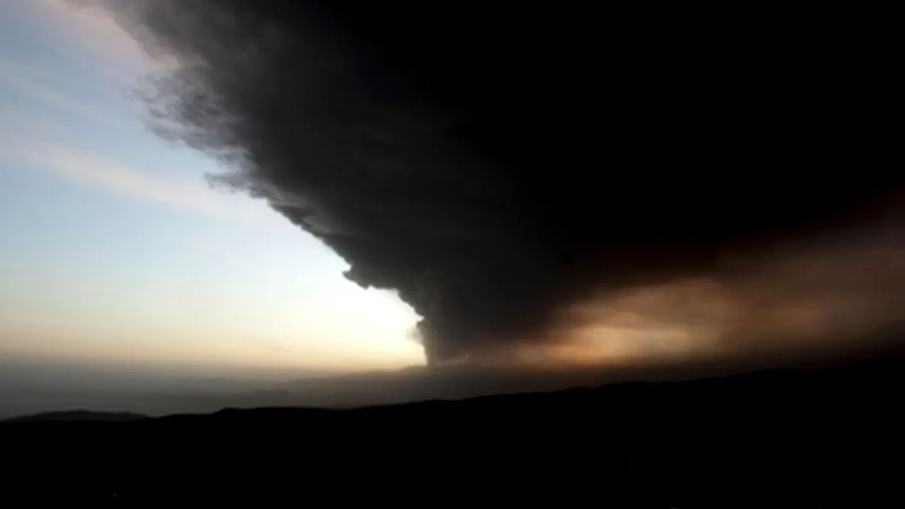 Fresh Volcanic Ash Cloud Might Hover Over Western Romania Monday Morning