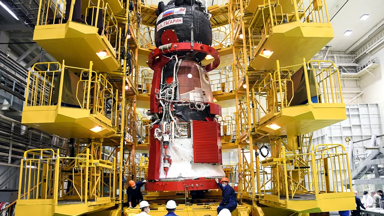 Trei astronauţi sunt în drum spre Staţia Spaţială Internaţională, după ce au decolat din Kazahstan