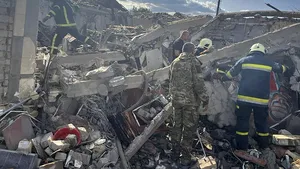 O staţiune de pe malul unui lac din regiunea Harkov a fost bombardată. 11 oameni au murit