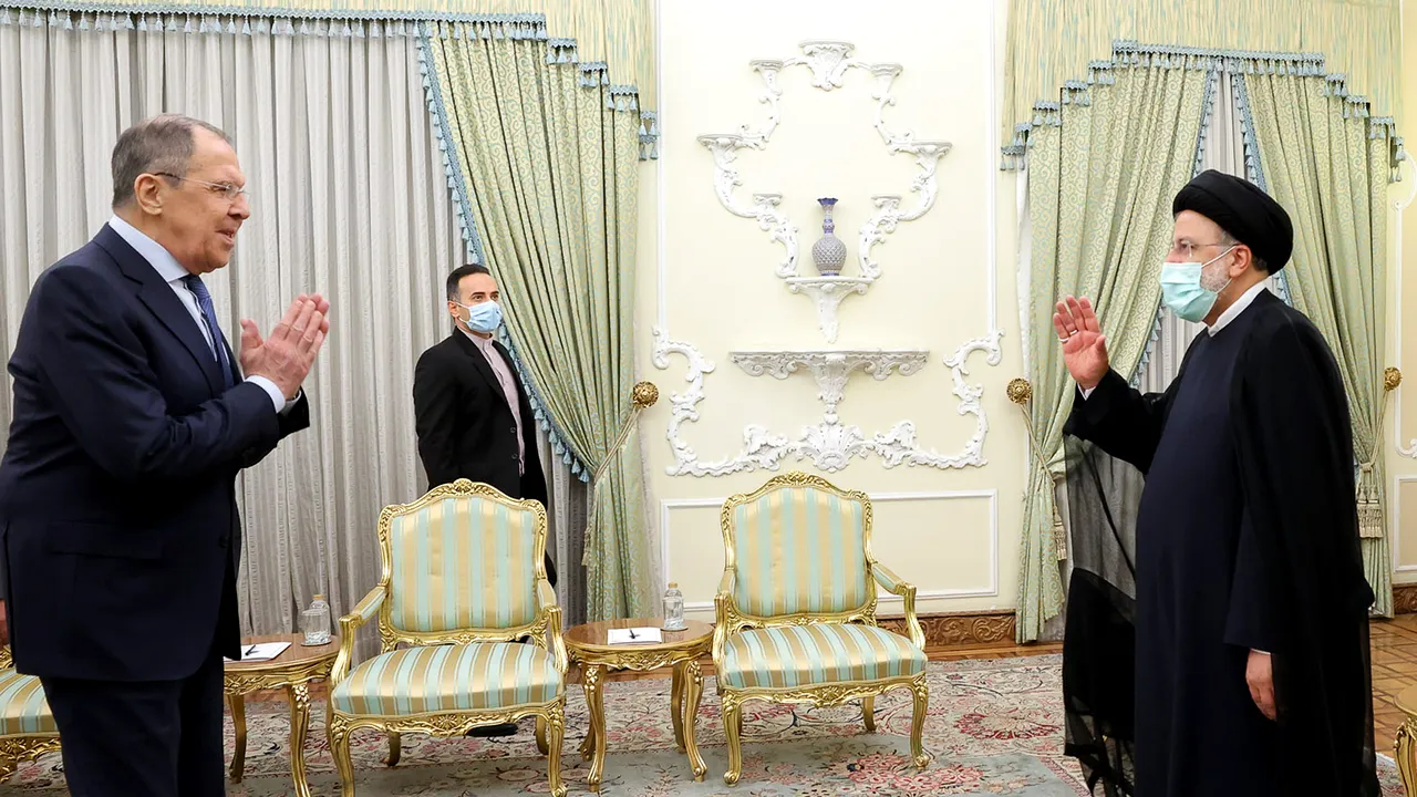 Rusia şi Iran se aliază împotriva Occidentului. Lavrov a mers la Teheran să discute despre acordul nuclear 
