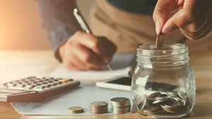 Cum să-ţi gestionezi inteligent cheltuielile: 5 sfaturi