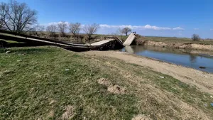 Un pod s-a surpat în județul Covasna