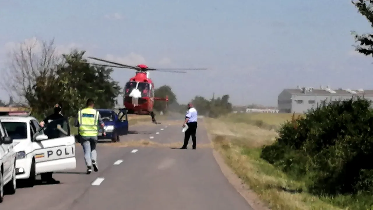 FOTO Accident grav în Satu Mare. Elicopter SMURD la faţa locului, după ce o maşină a luat foc