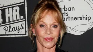 Melanie Griffith şi-a şters definitiv tatuajul cu numele lui Antonio Banderas