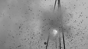 Explozie puternică într-o localitate din estul Franței. O clădire aflată lângă un liceu a sărit în aer