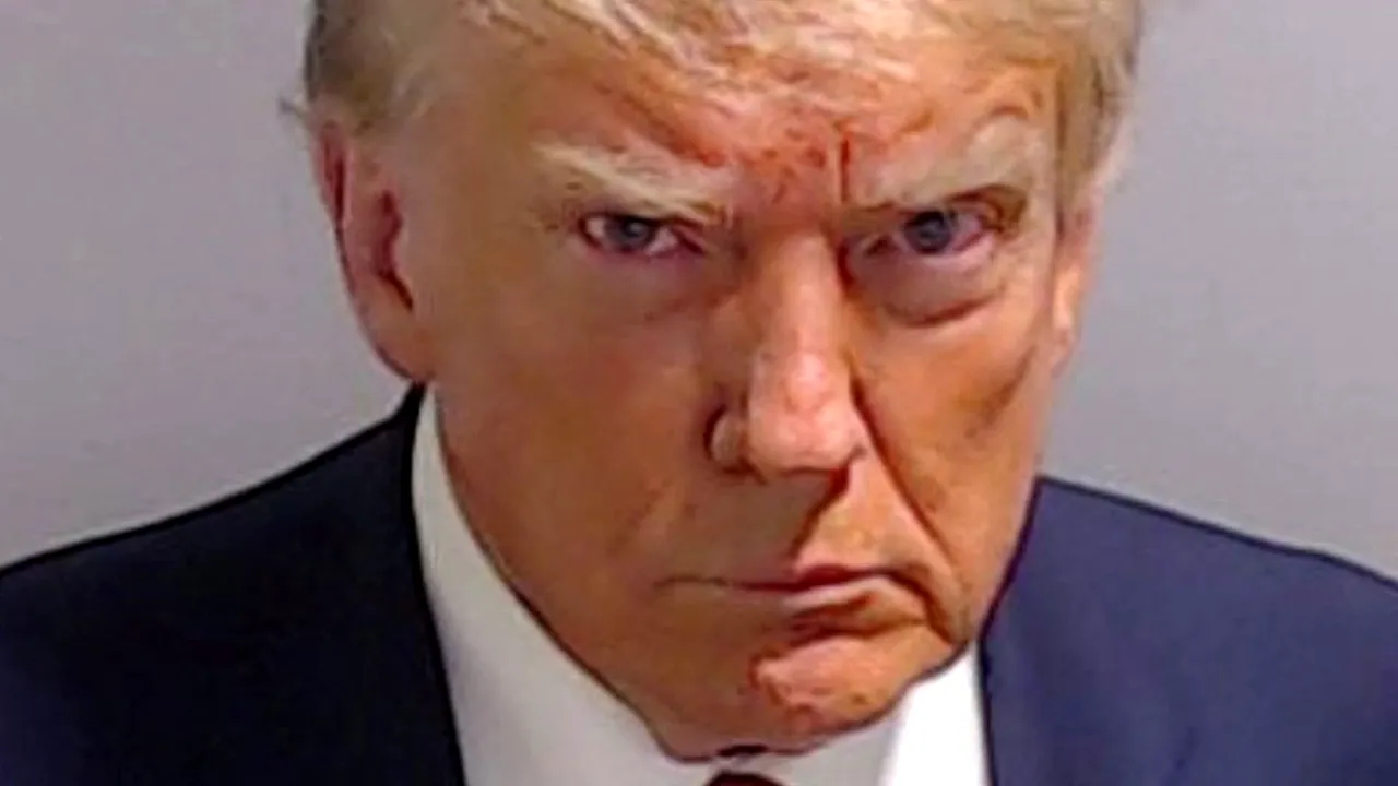 LOVITURĂ pentru TUMP : Fostul preşedinte nu mai are voie să facă afaceri în New York pentru 5 ani 