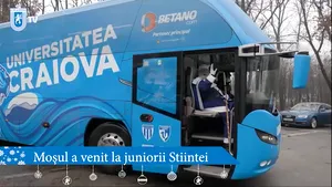 Moş Crăciun, în alb-albastru la juniorii de la Universitatea Craiova