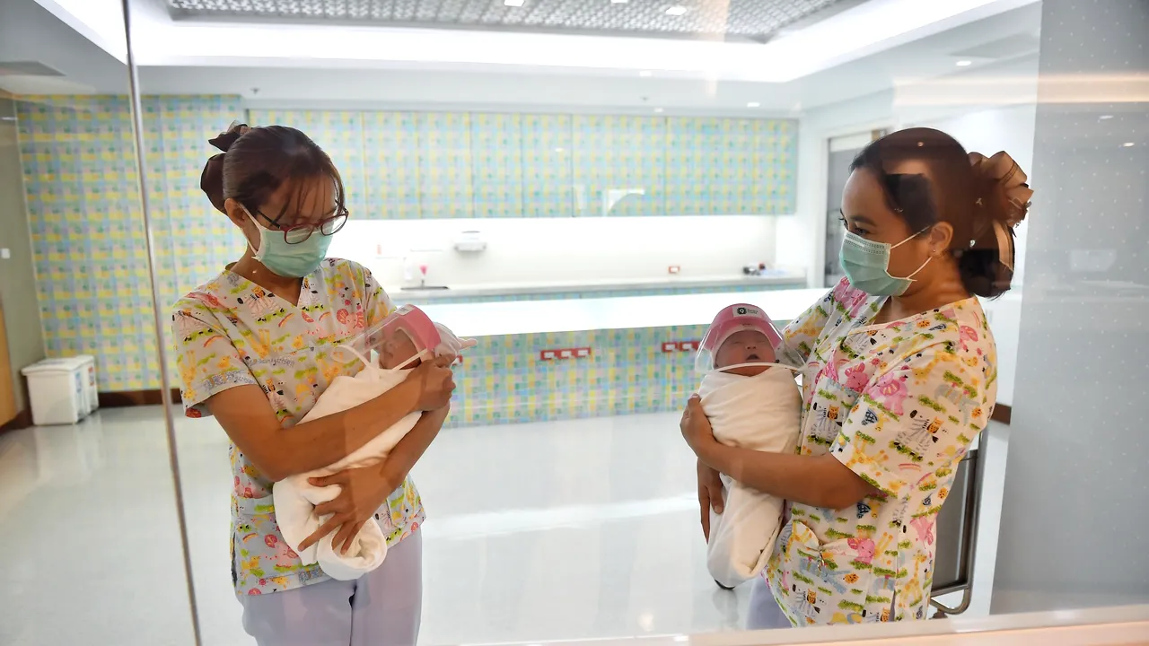 Video. Cum afectează izolarea bebeluşii în timpul pandemiei de coronavirus?