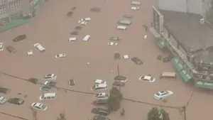 Zeci de persoane decedate în China. Provincia Henan este afectată de cele mai abundente ploi din ultimii 1.000 de ani