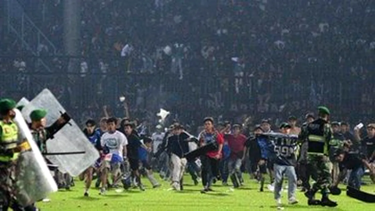 Nou bilanţ al revoltei de pe stadionul din Indonezia: 174 de morţi şi peste 180 de răniţi