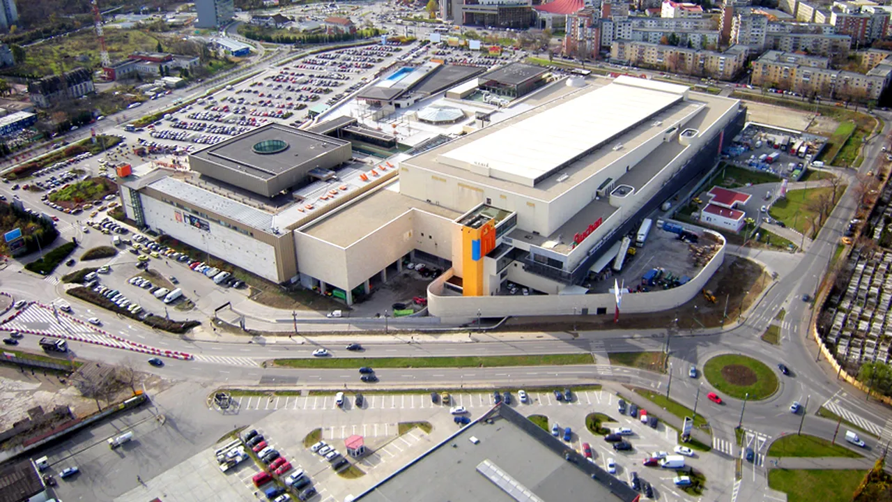 Efectele pandemiei: În România nu se vor mai construi malluri în 2021