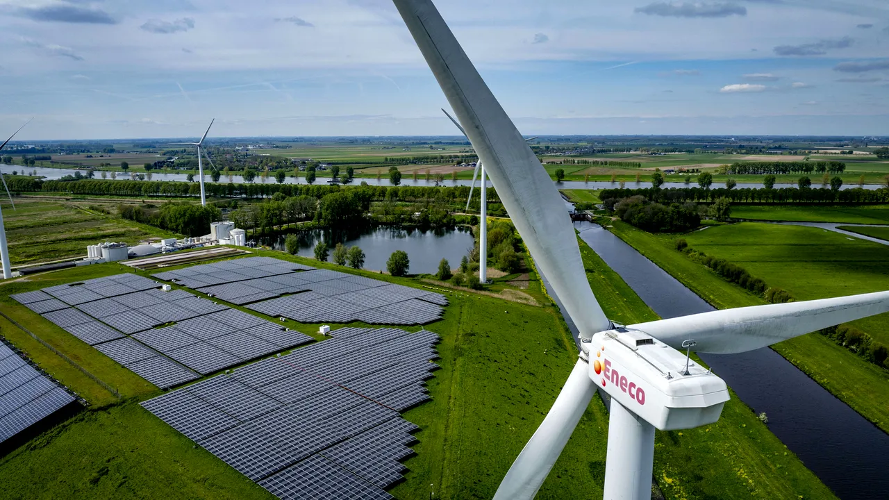 Câte eoliene şi solare s-ar putea pune în funcţiune anul acesta? Datele arată că ar putea fi cel mai bun an pentru regenerabile