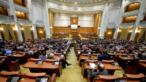 SCANDAL în Parlament: MAJORAREA alocaţiei pentru copii rămâne valabilă, dar se schimbă sursa de finanţare. Dragnea: Amendamentul, demagogic/ Deficitul bugetar creşte la 2,76%