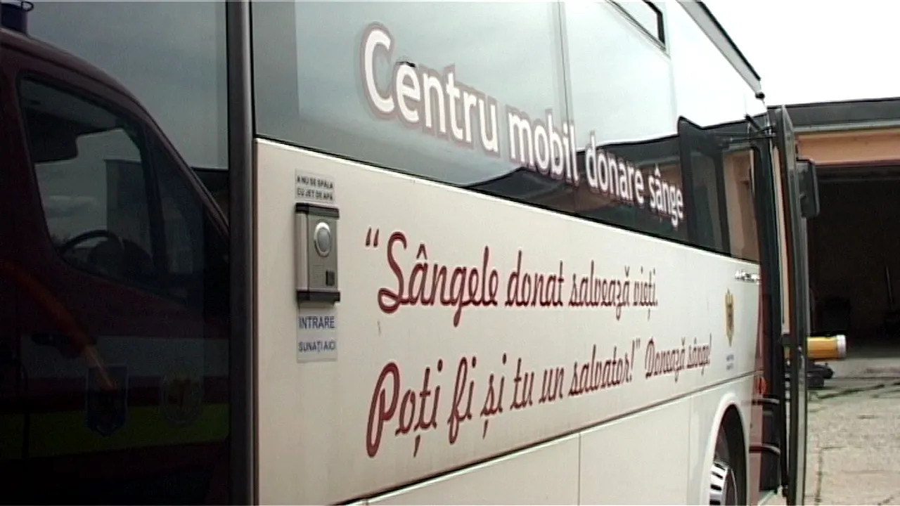 Centrul Mobil de Transfuzii de la Iaşi, de 900.000 lei, menit să deservească Moldova, zace nefolosit din cauza lipsei de personal şi a ITP-ului şi asigurării, expirate | FOTO