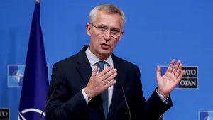 NATO va oferi susţinere Administraţiei din Afganistan. Talibanii se aproprie de capitala Kabul