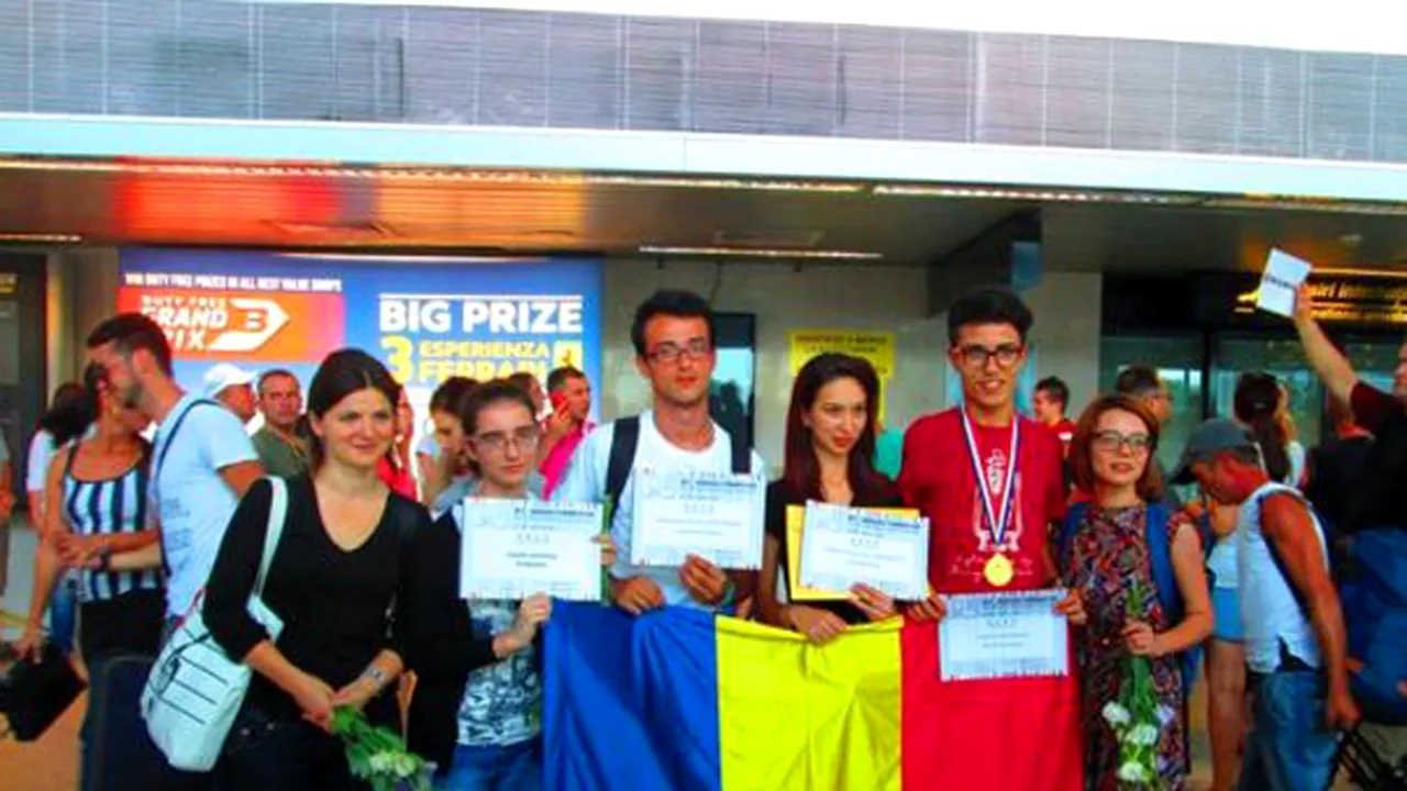Elevii români au câştigat o medalie de aur şi două menţiuni la Olimpiada de Lingvistică