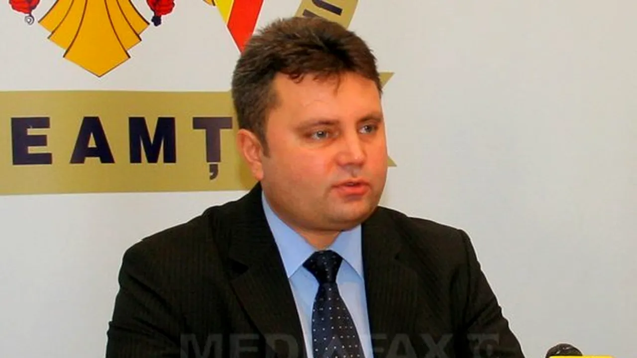 Aurelian Şoric, dat afară din Poliţie, a venit la serviciu, după care şi-a luat concediu medical