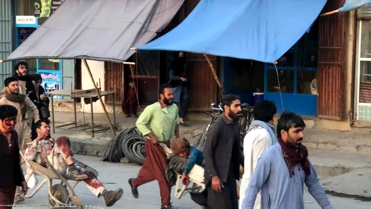 Explozii pe Aeroportul din Kabul. Zeci de morţi. Gruparea ISIS-K este responsabilă pentru haosul creat. FOTO VIDEO 