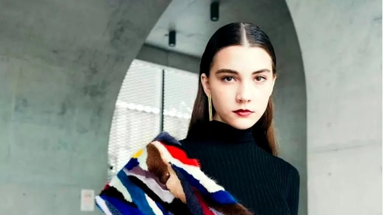 Un model de 14 ani a murit după ce a muncit 12 ore pentru un show de modă din China. Cu cât era plătită pe zi Vlada Dzyuba