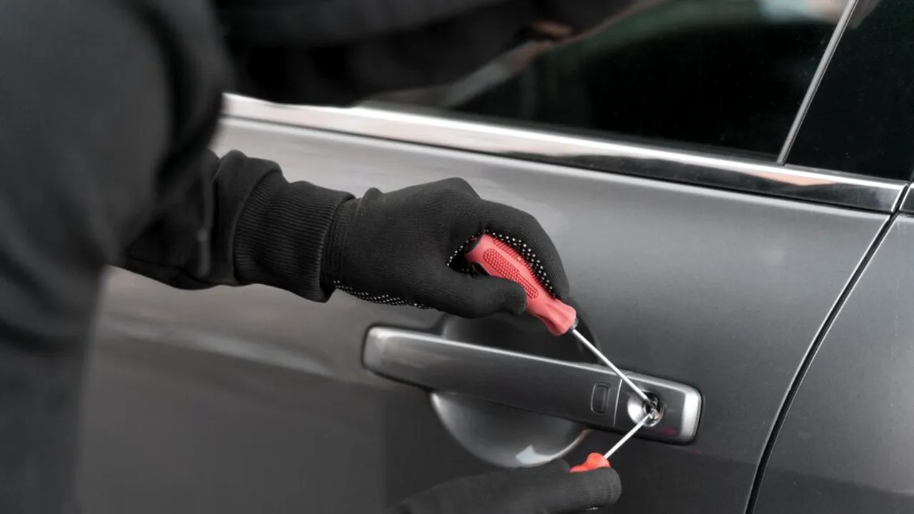 Italia, țara hoților de mașini: 285 de autoturisme sunt furate în fiecare zi. Ce trebuie să faci