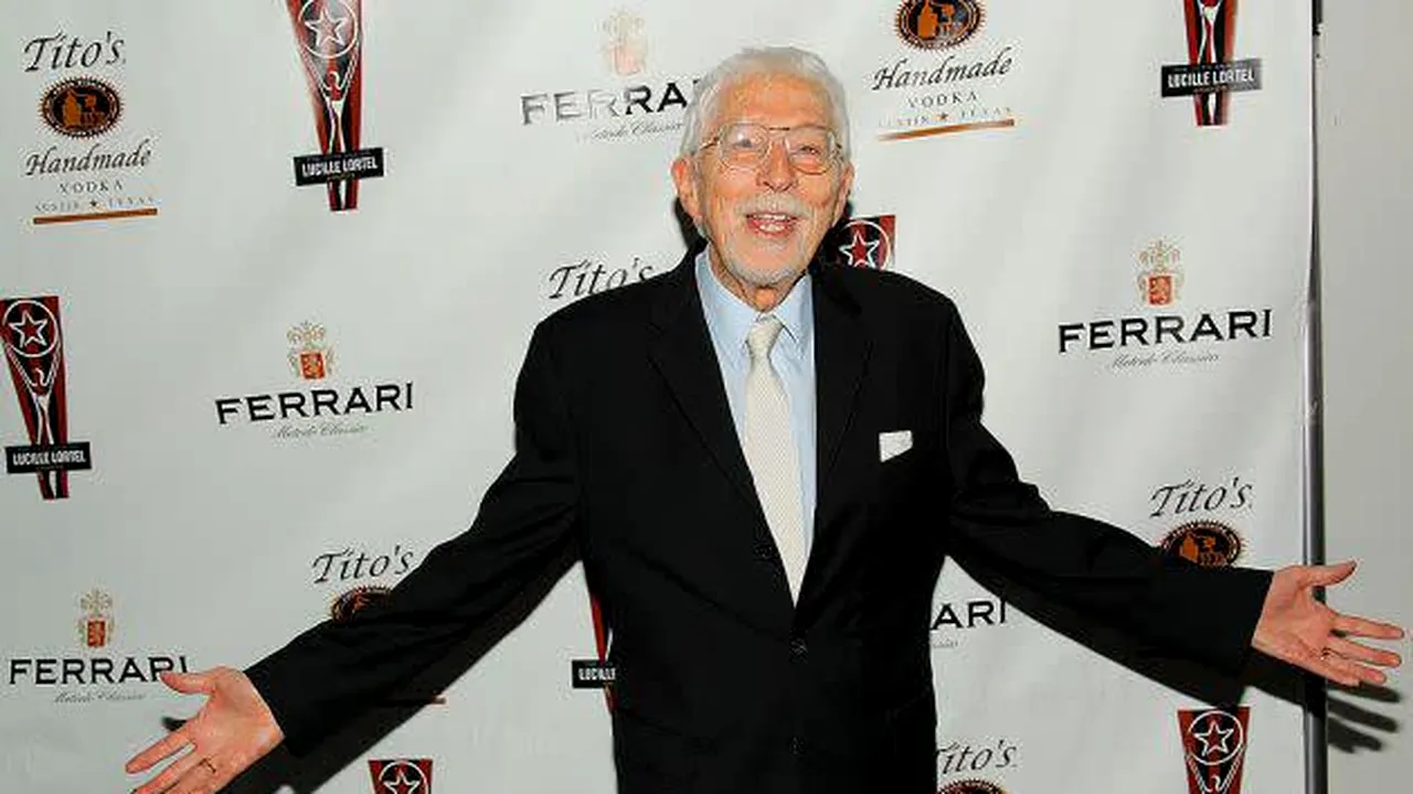 Tom Jones, autorul musicalului „The Fantasticks”, a murit la vârsta de 95 de ani