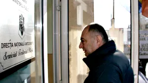 Primarul Craiovei, Antonie Solomon, a fost reţinut