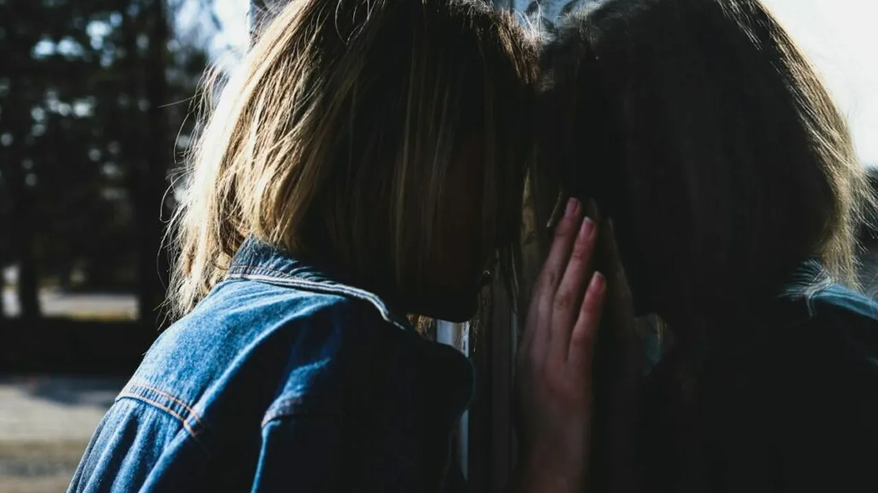 4 simptome îngrijorătoare pe care oamenii le dezvoltă după o relație cu un narcisist