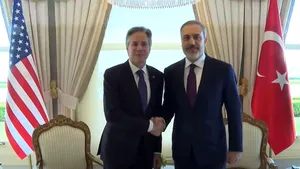 Secretarul de stat al SUA, Antony Blinken a fost întâmpinat de Ministrul turc de externe Hakan Fidan. Urmează întâlnirea cu Erdogan