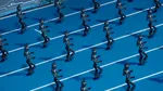 Imagini incredibile cu o armată de roboți umanoizi care pătrunde pe un stadion din China
