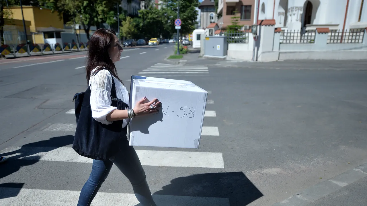 Şapte vasluieni au falsificat documente pentru a solicita urna mobilă la alegerile locale
