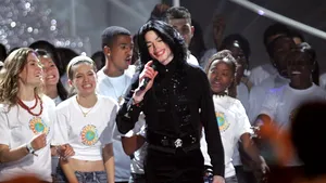 Filme pentru întreaga familie, muzică bună, staruri şi legende, de Revelion, pe postul Acasă