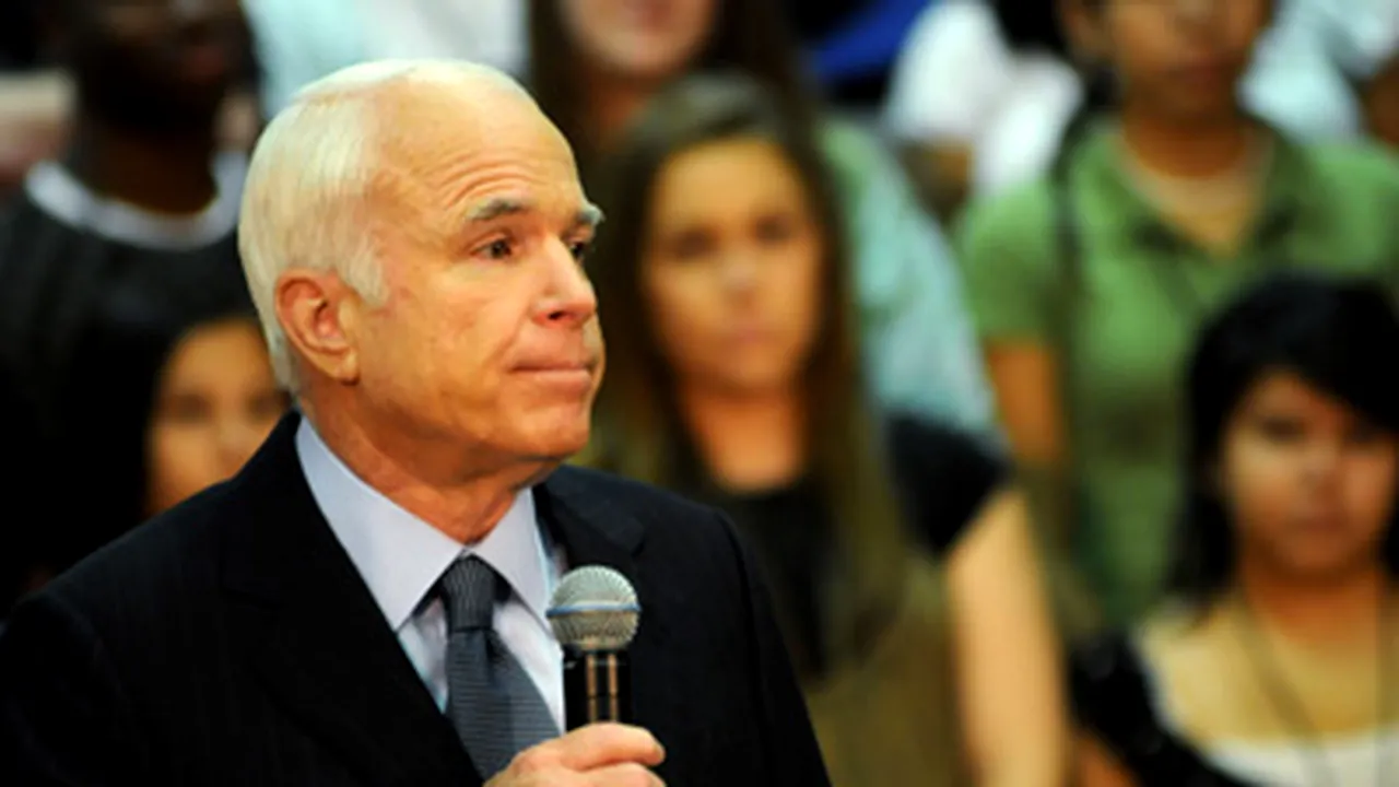 McCain îl felicită pe Obama pentru nominalizarea democrată