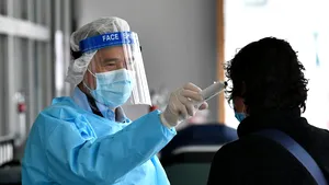 Nişte cercetători din Timişoara lucrează la un vaccin anti-coronavirus personalizat pentru România | VIDEO