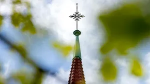 Peste 40 de credincioşi s-au îmbolnăvit de COVID-19, în Frankfurt, după slujba la biserică 